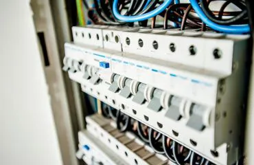 Progettazione del sistema di controllo dei carichi elettrici