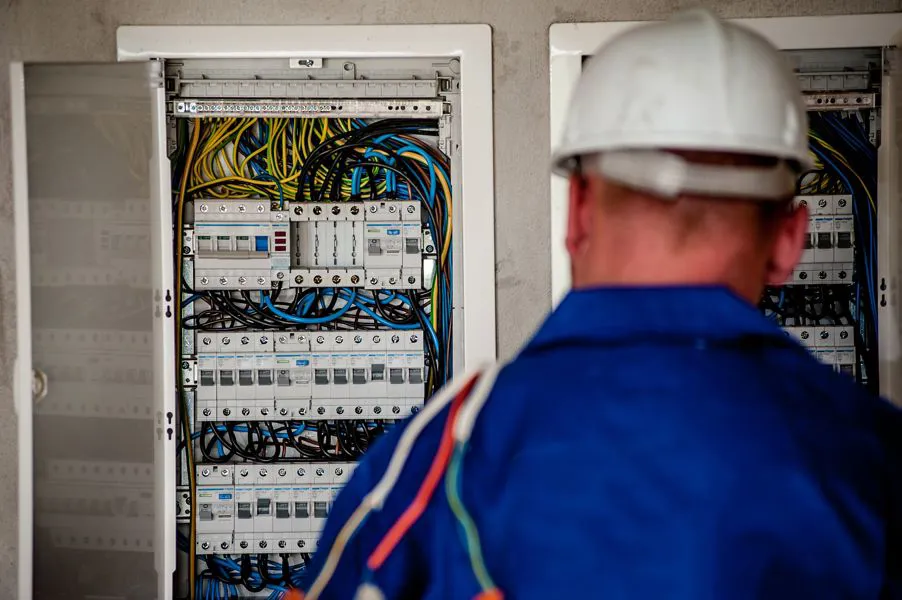 Materiali di qualità per impianti elettrici industriali