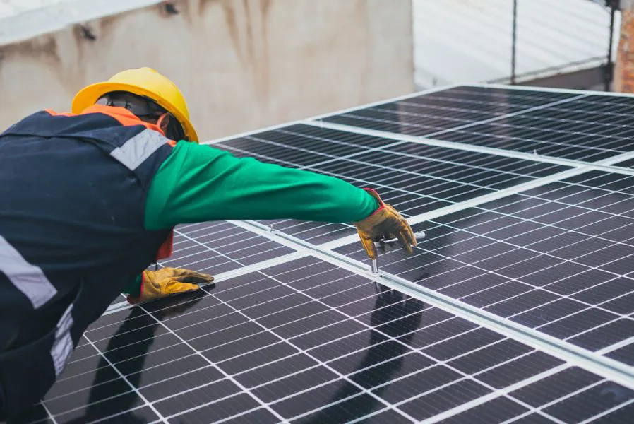 Pannelli fotovoltaici su case e condomini