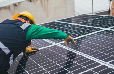Pannelli fotovoltaici su case e condomini